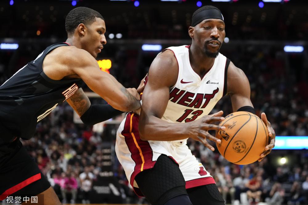 在比赛初期 在比赛初期